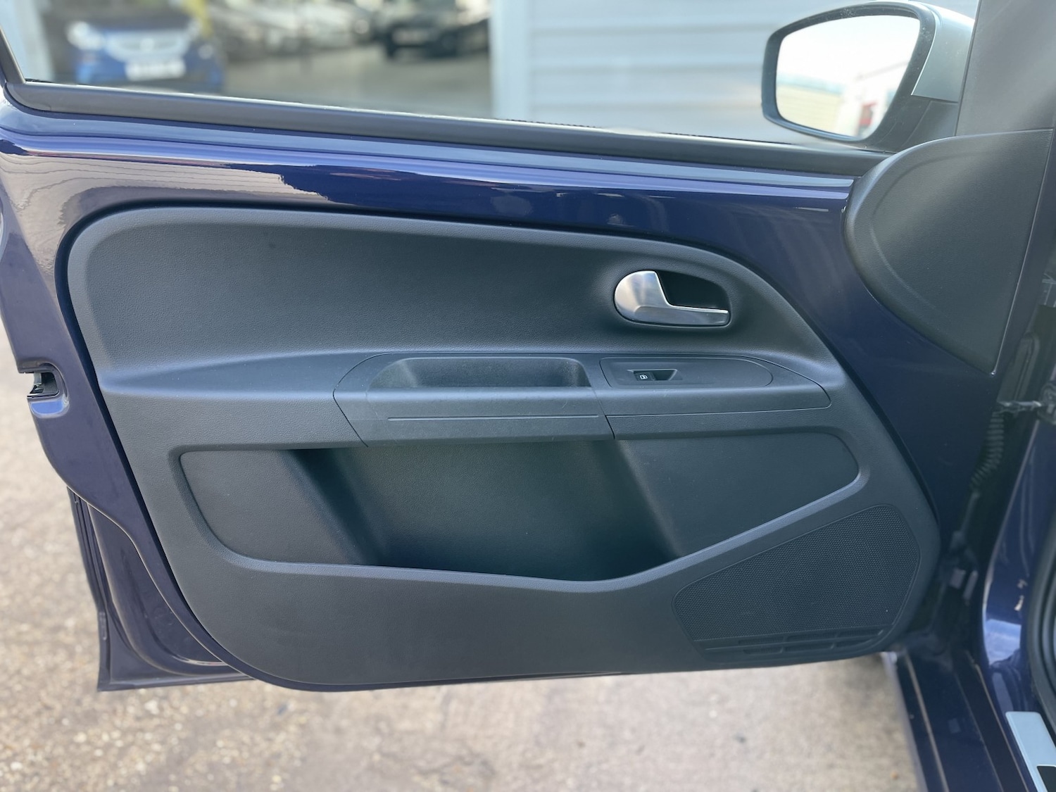 Used Volkswagen up! 2015 for sale - 77385154: Photo 38