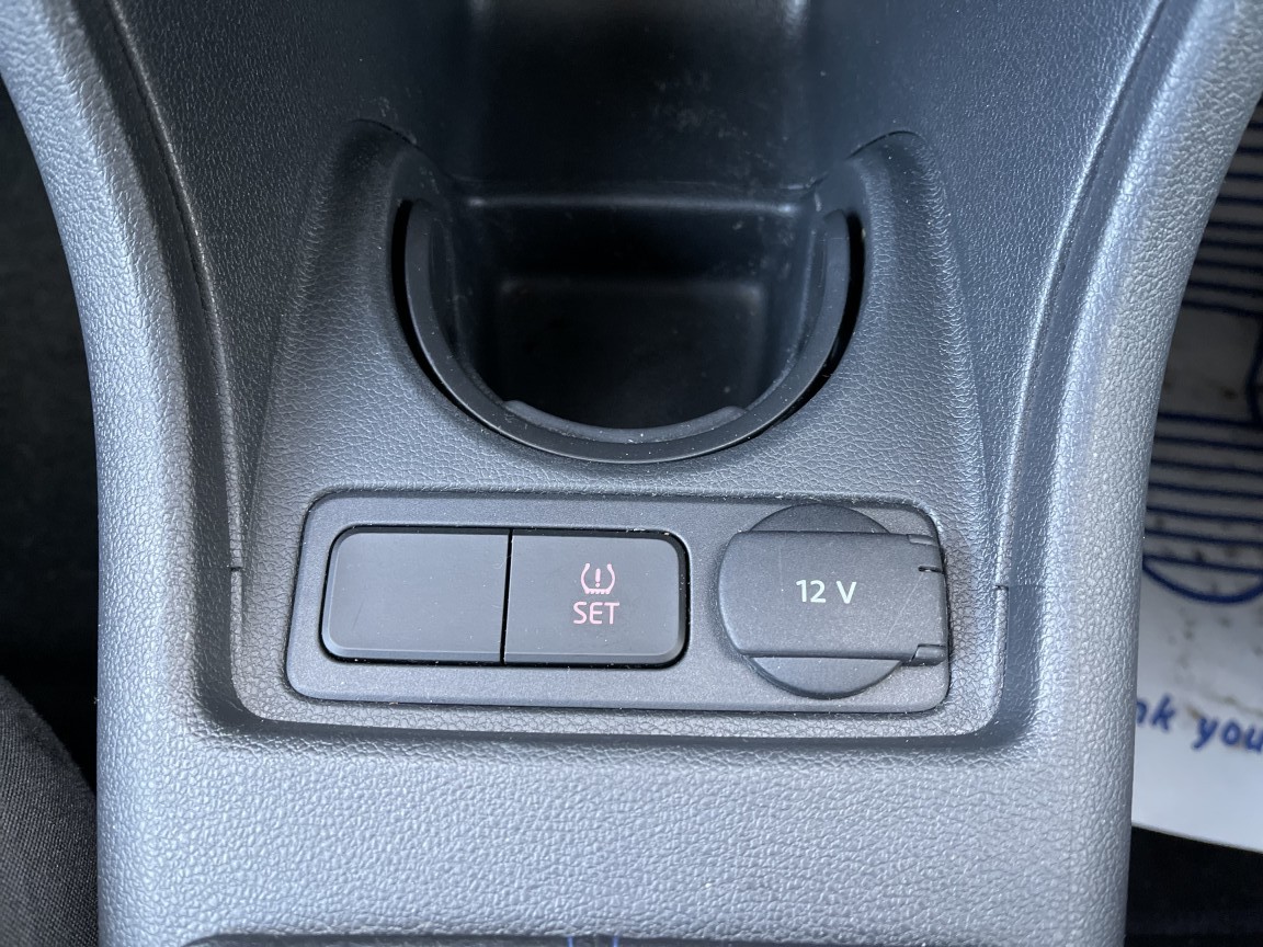 Used Volkswagen up! 2015 for sale - 77385154: Photo 57