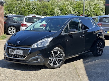 Used Peugeot 208 2019 for sale - 78452444: Photo