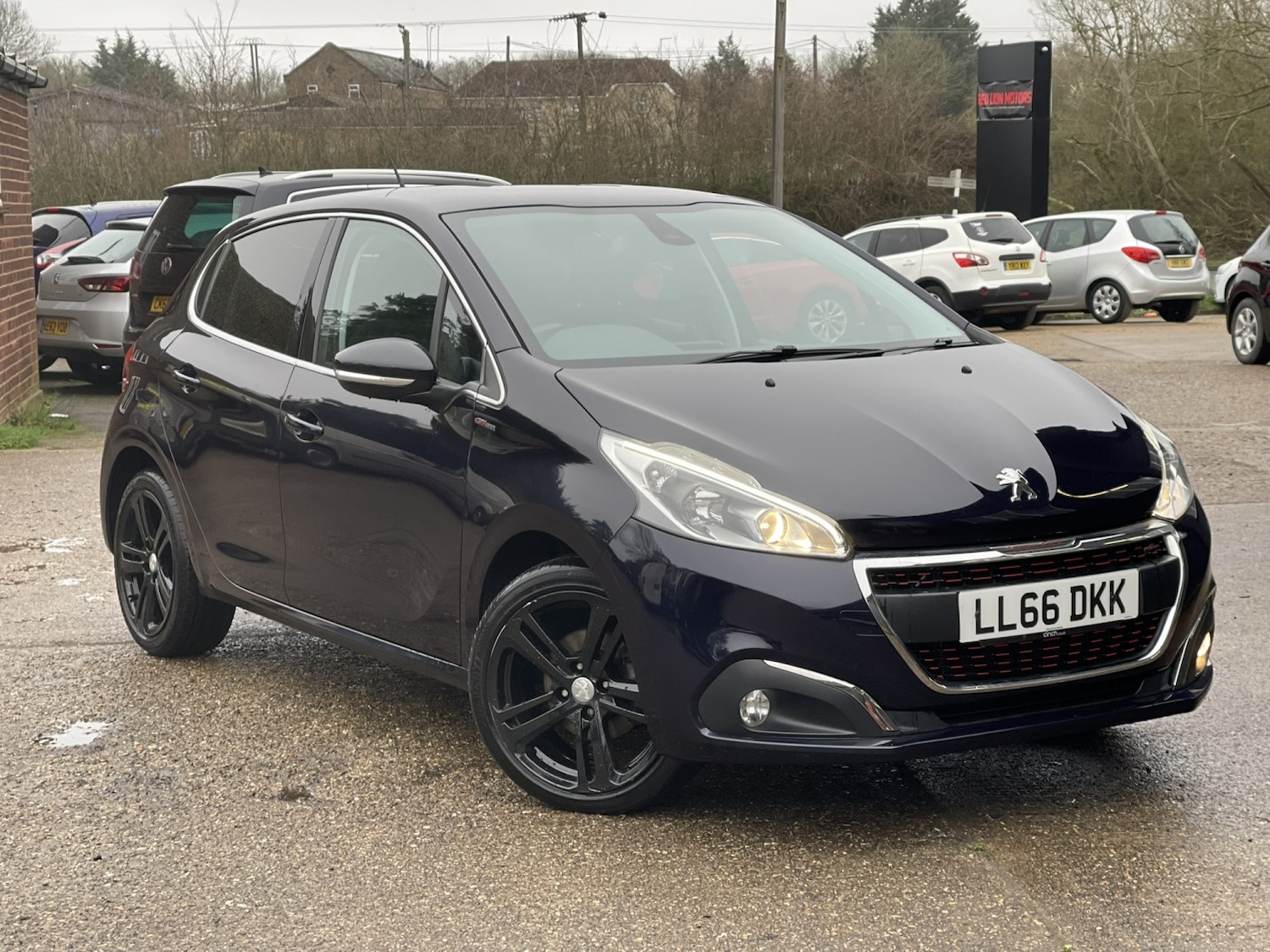 Used Peugeot 208 2016 for sale - 77796877: Photo 2