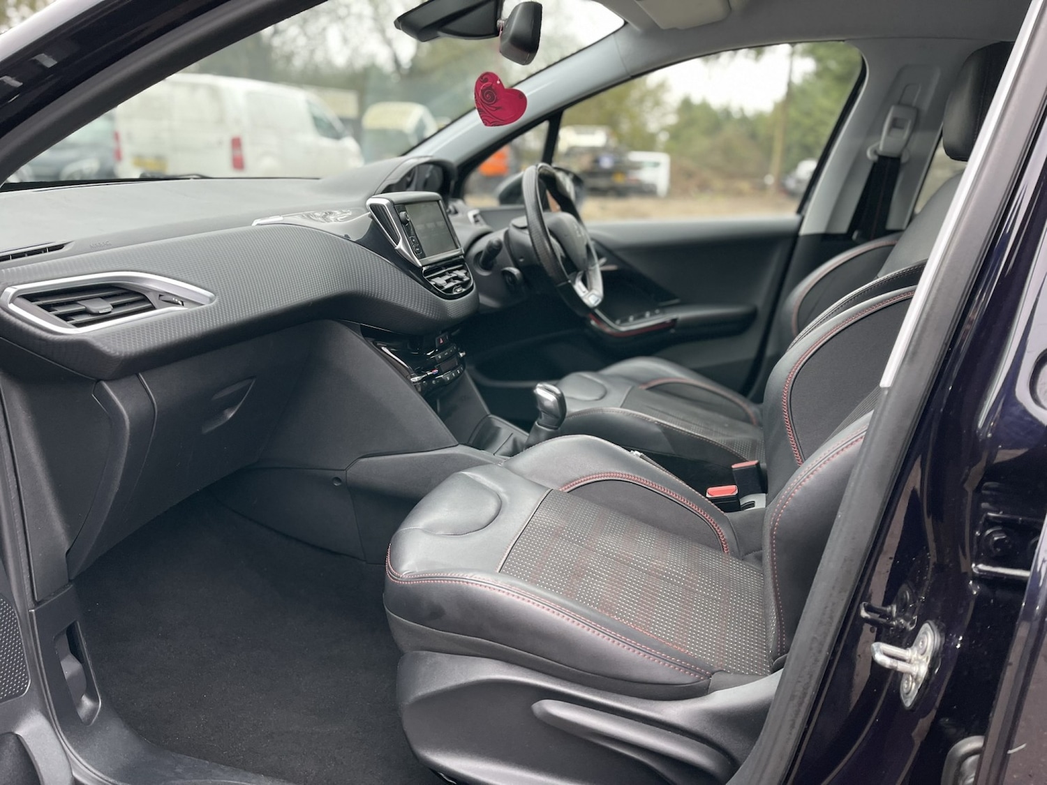 Used Peugeot 208 2016 for sale - 77796877: Photo 36