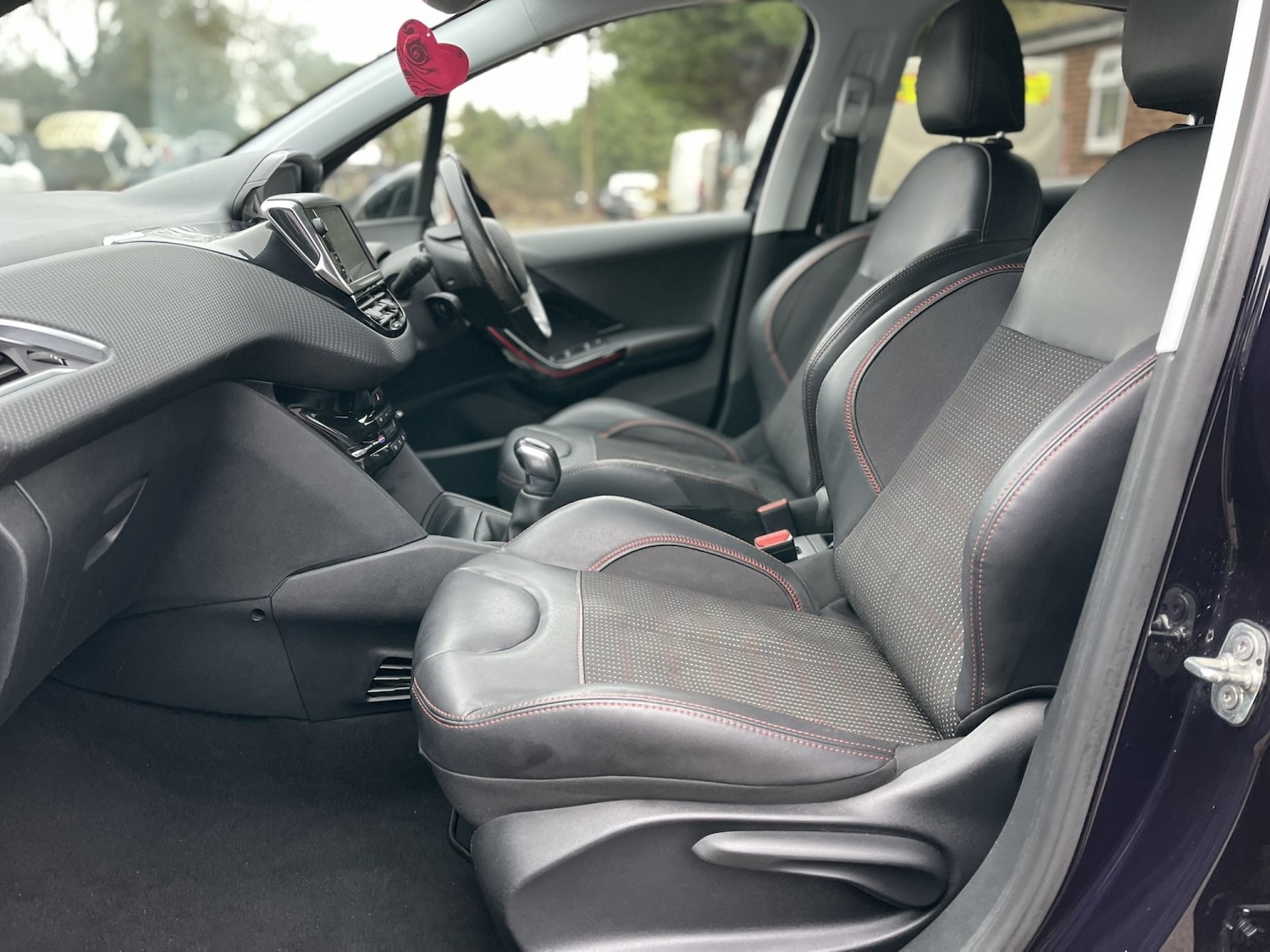 Used Peugeot 208 2016 for sale - 77796877: Photo 37