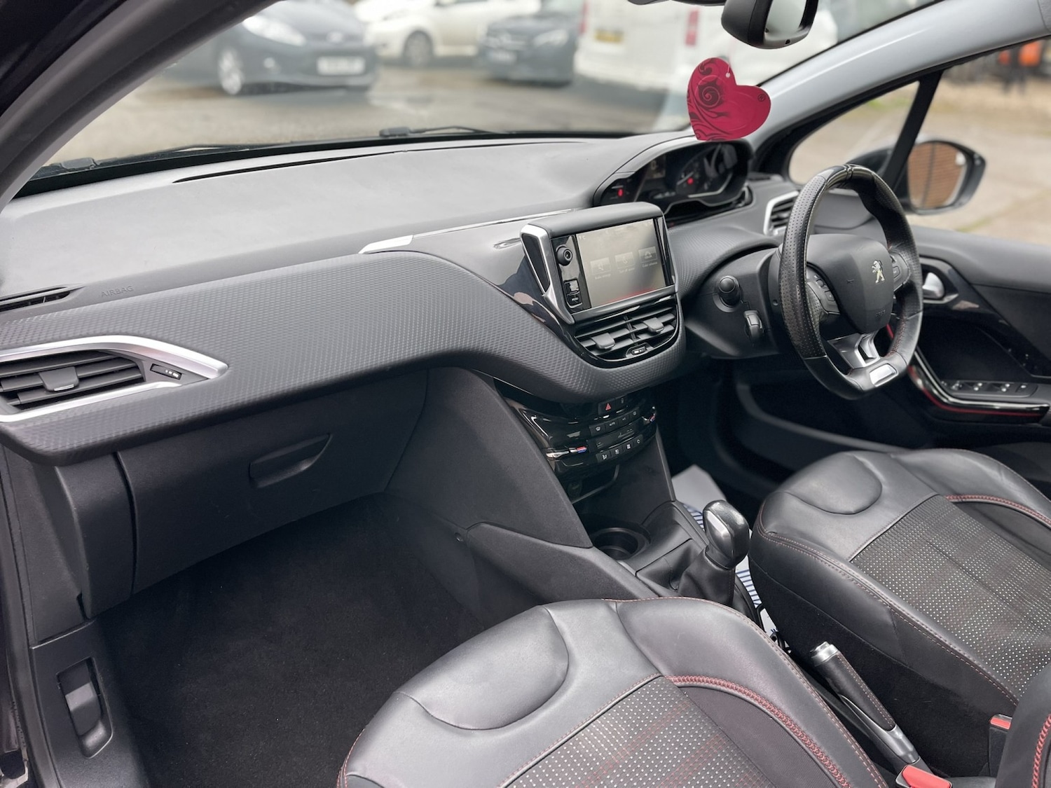 Used Peugeot 208 2016 for sale - 77796877: Photo 38