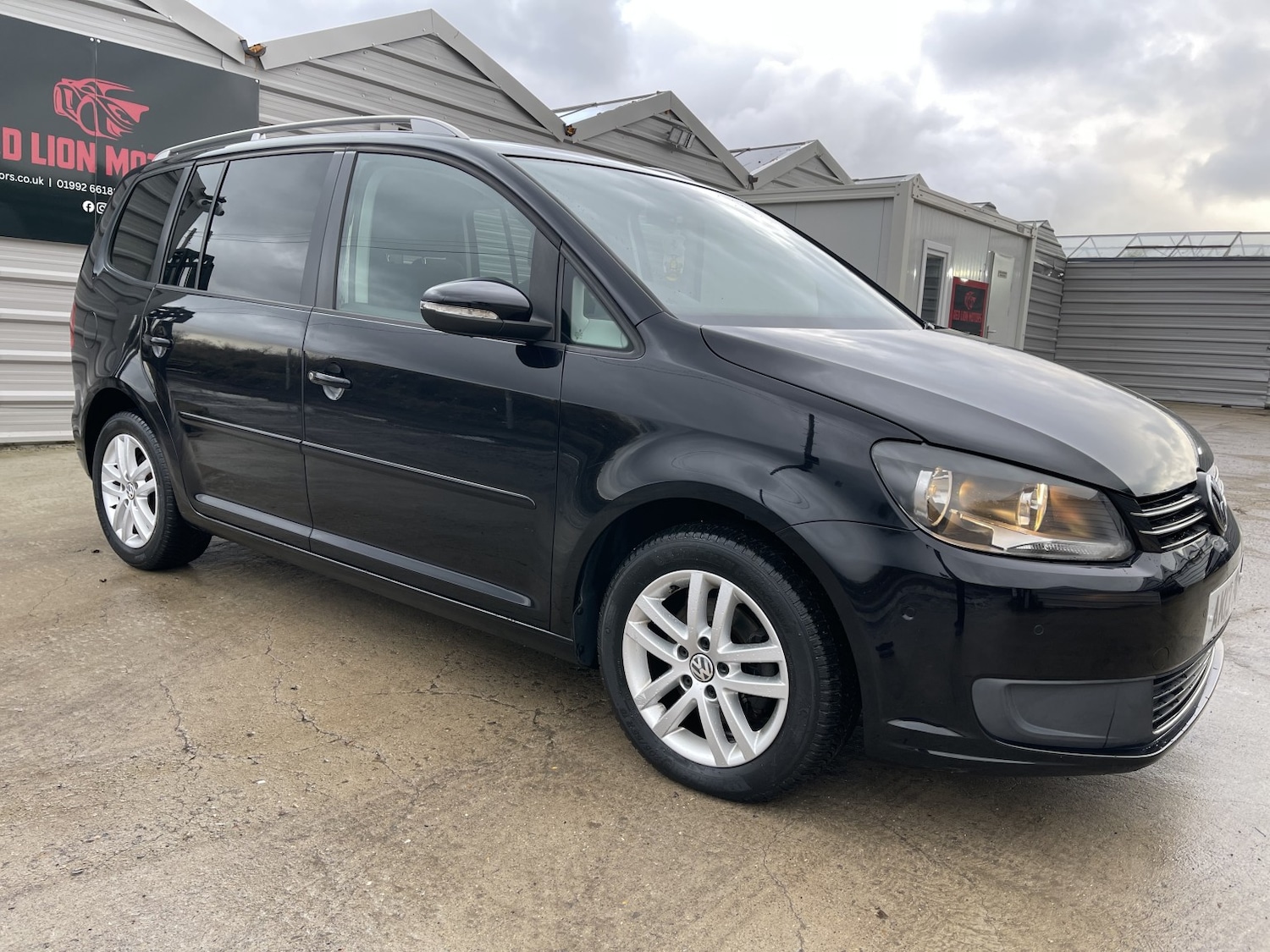 Used Volkswagen Touran 2013 for sale - 77465804: Photo 18