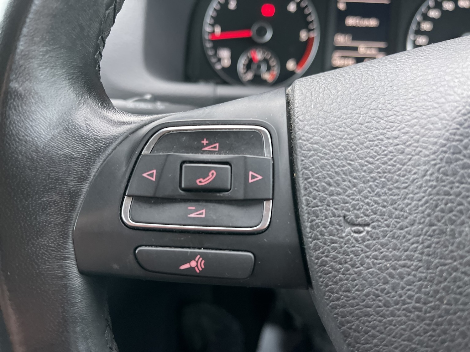 Used Volkswagen Touran 2013 for sale - 77465804: Photo 52