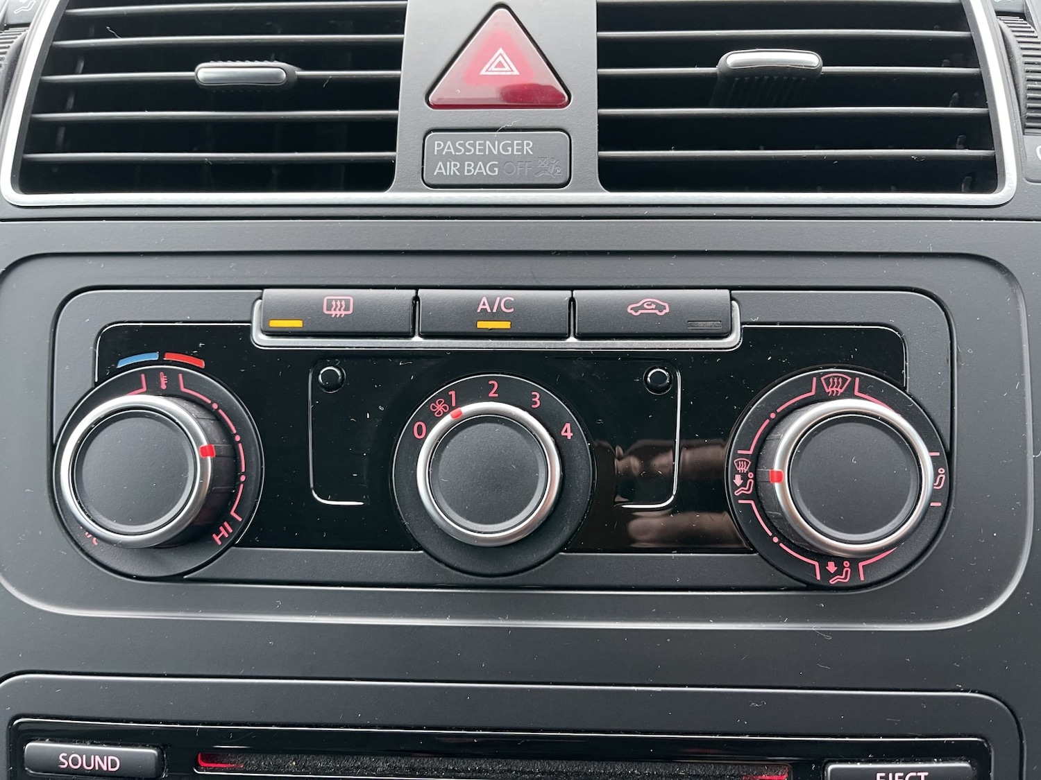 Used Volkswagen Touran 2013 for sale - 77465804: Photo 59