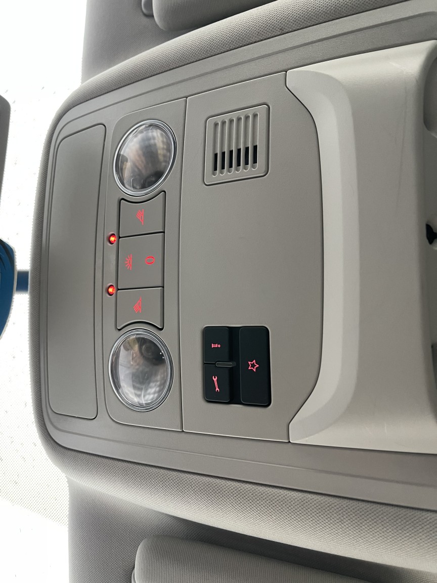 Used Volkswagen Touran 2013 for sale - 77465804: Photo 64