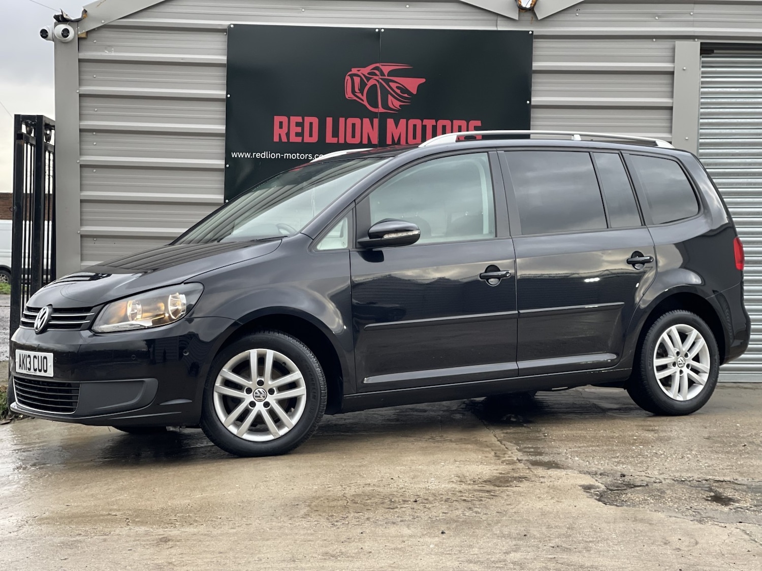 Used Volkswagen Touran 2013 for sale - 77465804: Photo 8