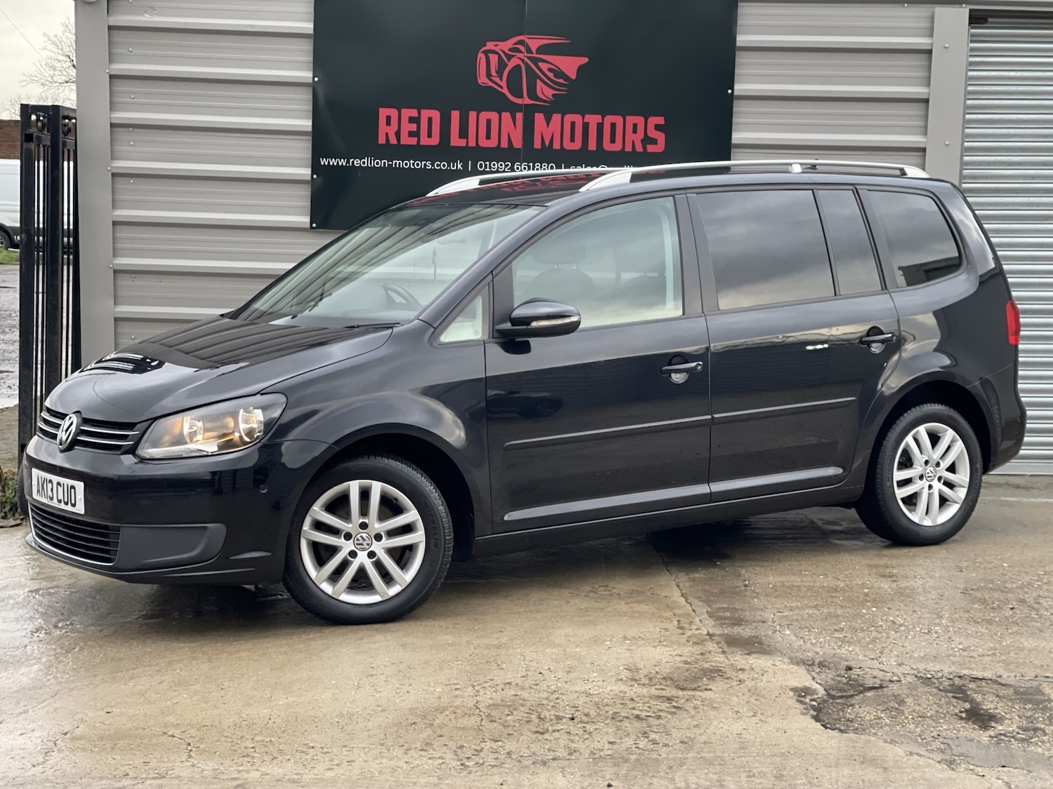 Used Volkswagen Touran 2013 for sale - 77465804: Photo 9