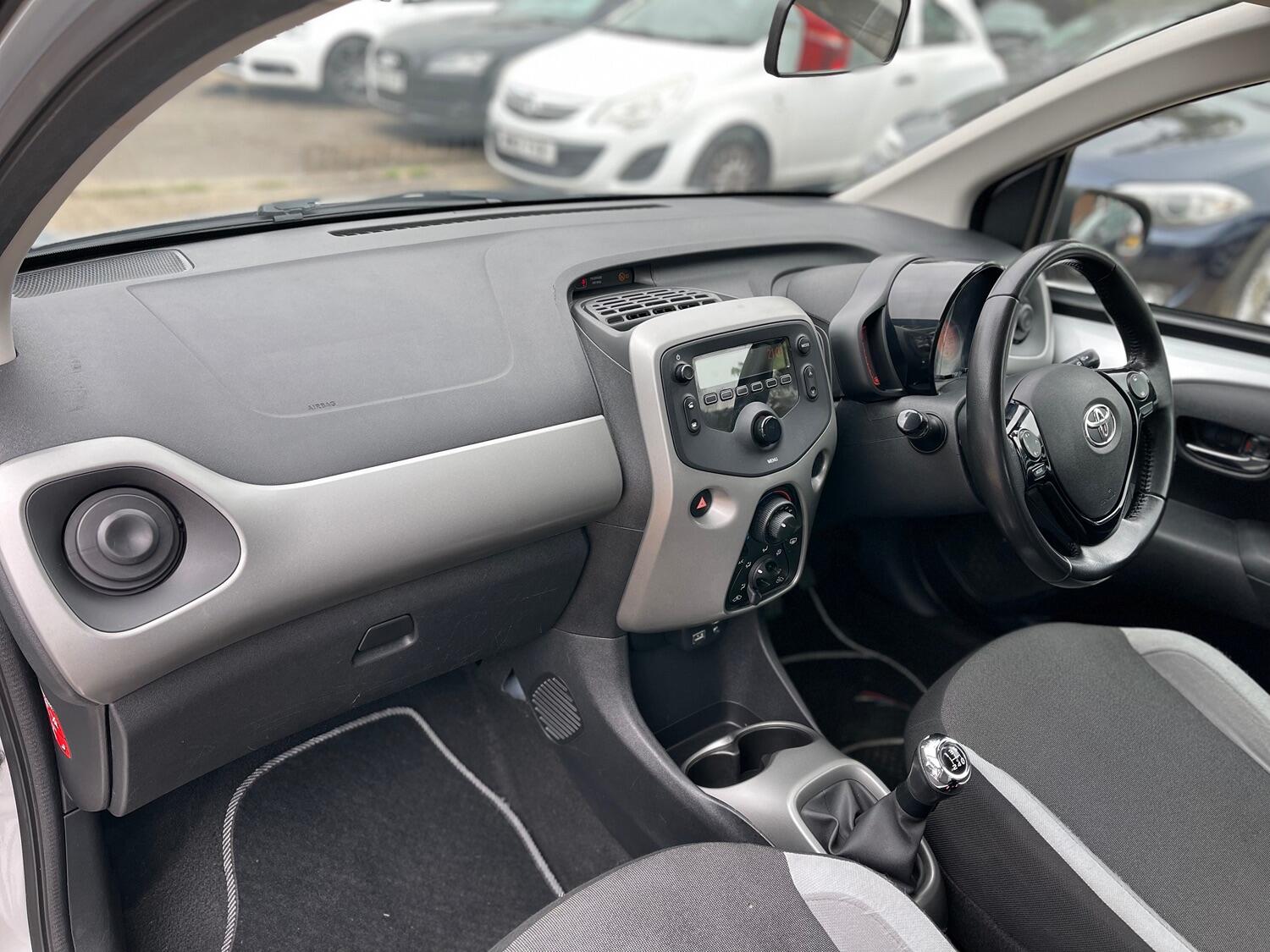 Used Toyota AYGO 2016 for sale - 77270993: Photo 39