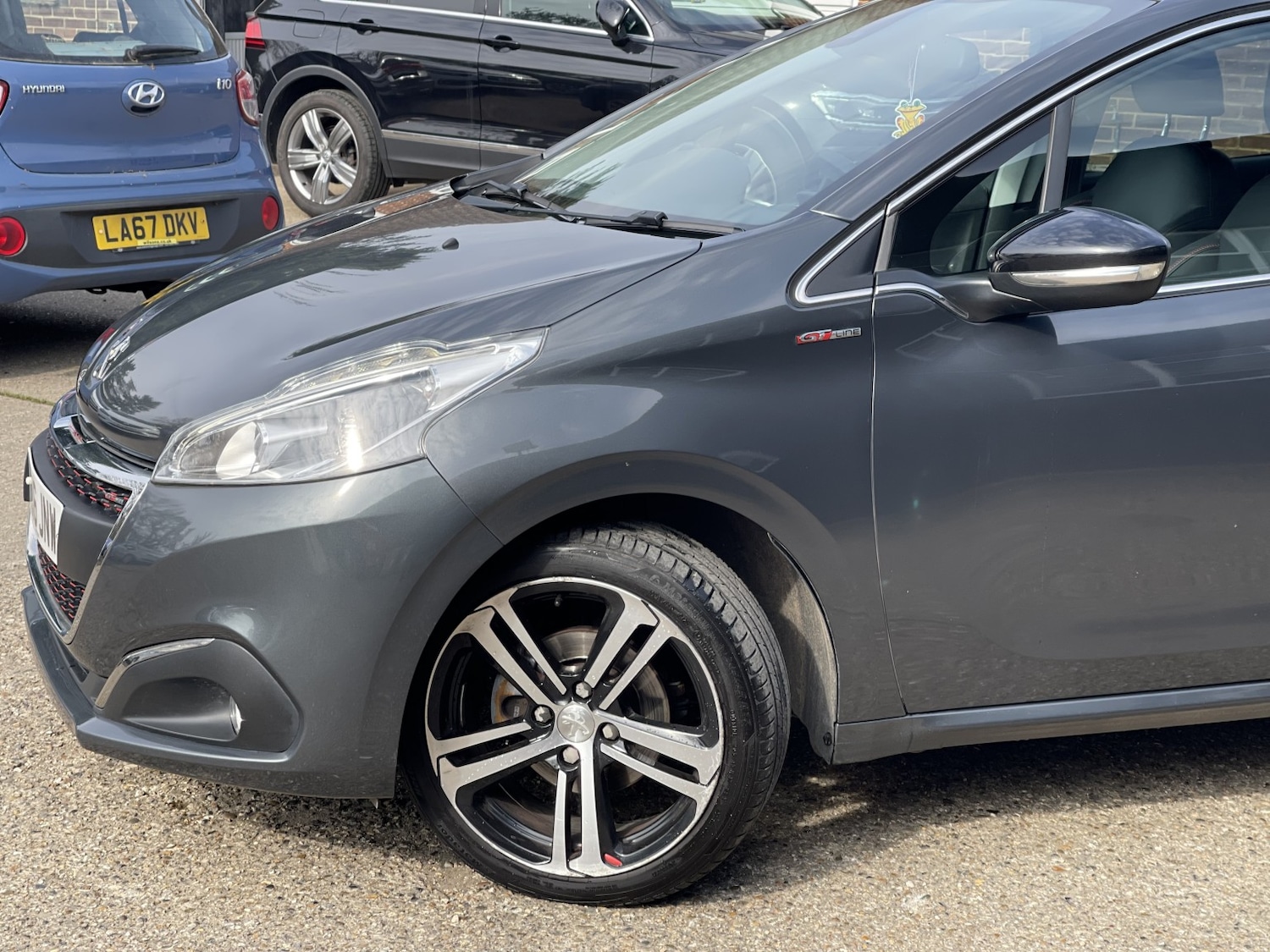 Used Peugeot 208 2016 for sale - 77981819: Photo 11