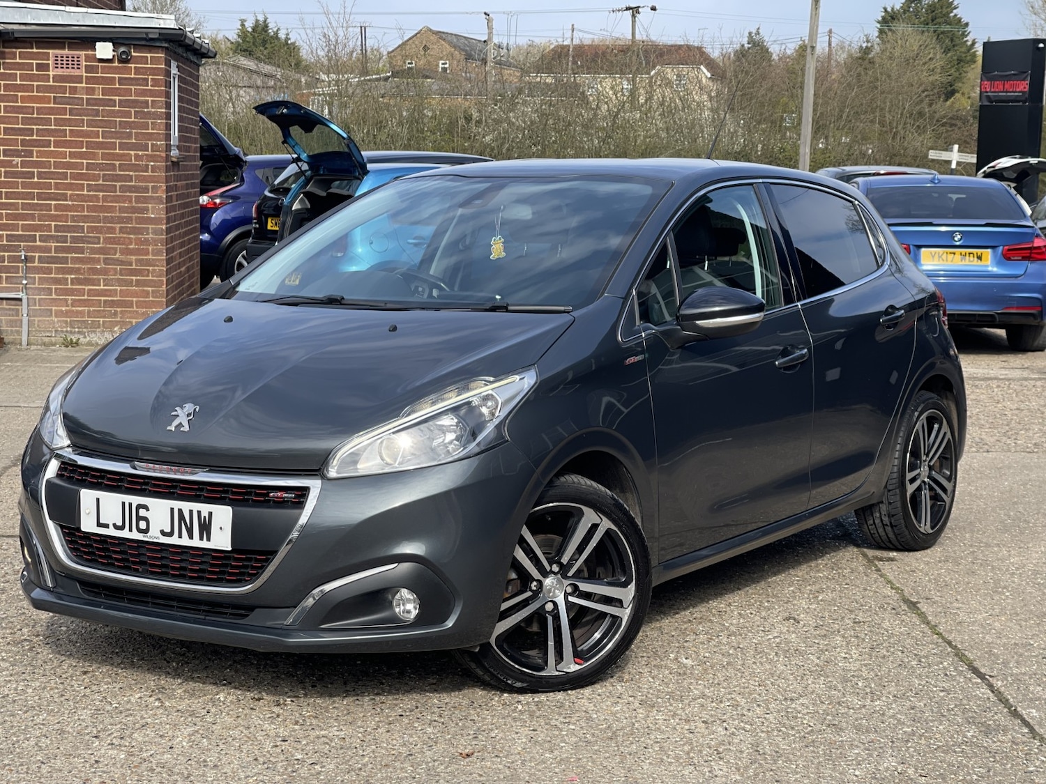 Used Peugeot 208 2016 for sale - 77981819: Photo 14