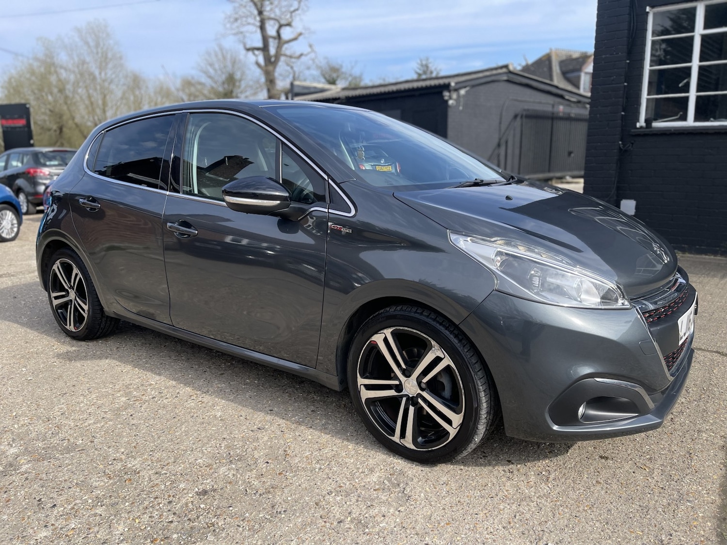 Used Peugeot 208 2016 for sale - 77981819: Photo 22