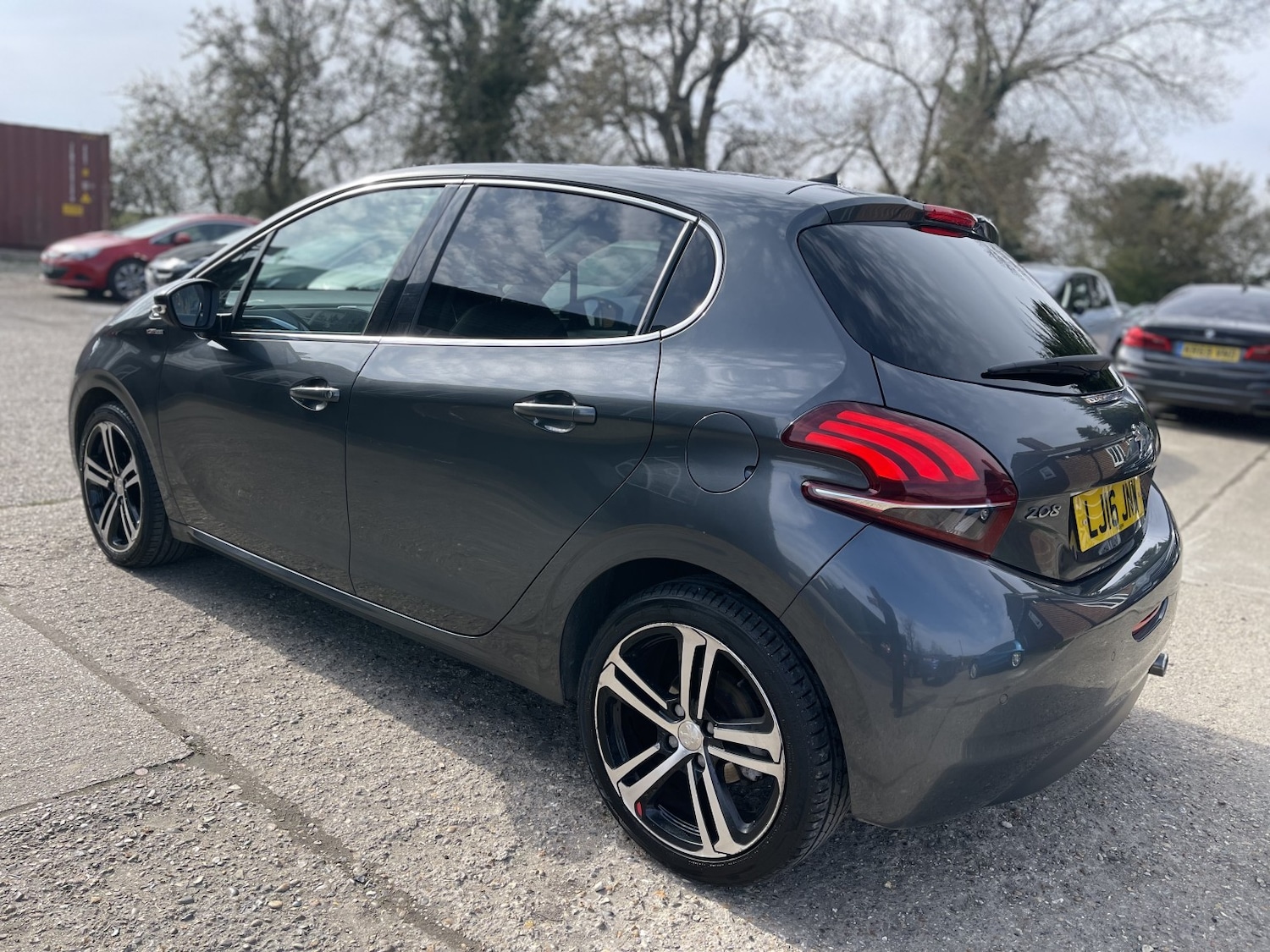 Used Peugeot 208 2016 for sale - 77981819: Photo 33
