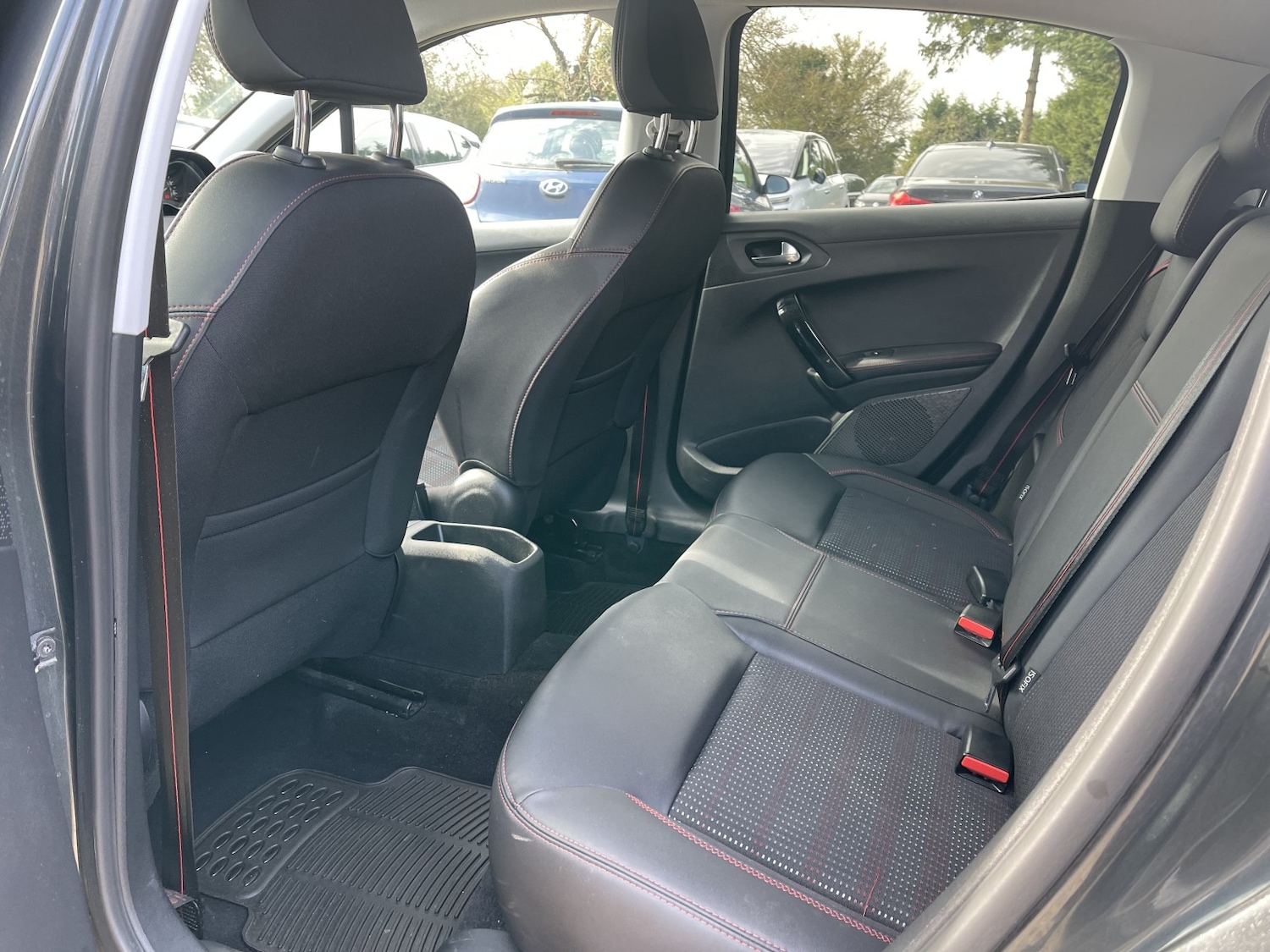 Used Peugeot 208 2016 for sale - 77981819: Photo 42