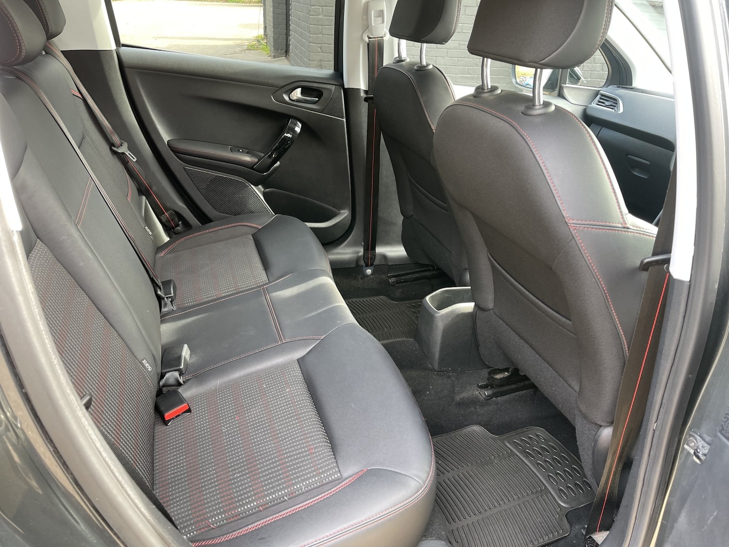 Used Peugeot 208 2016 for sale - 77981819: Photo 46