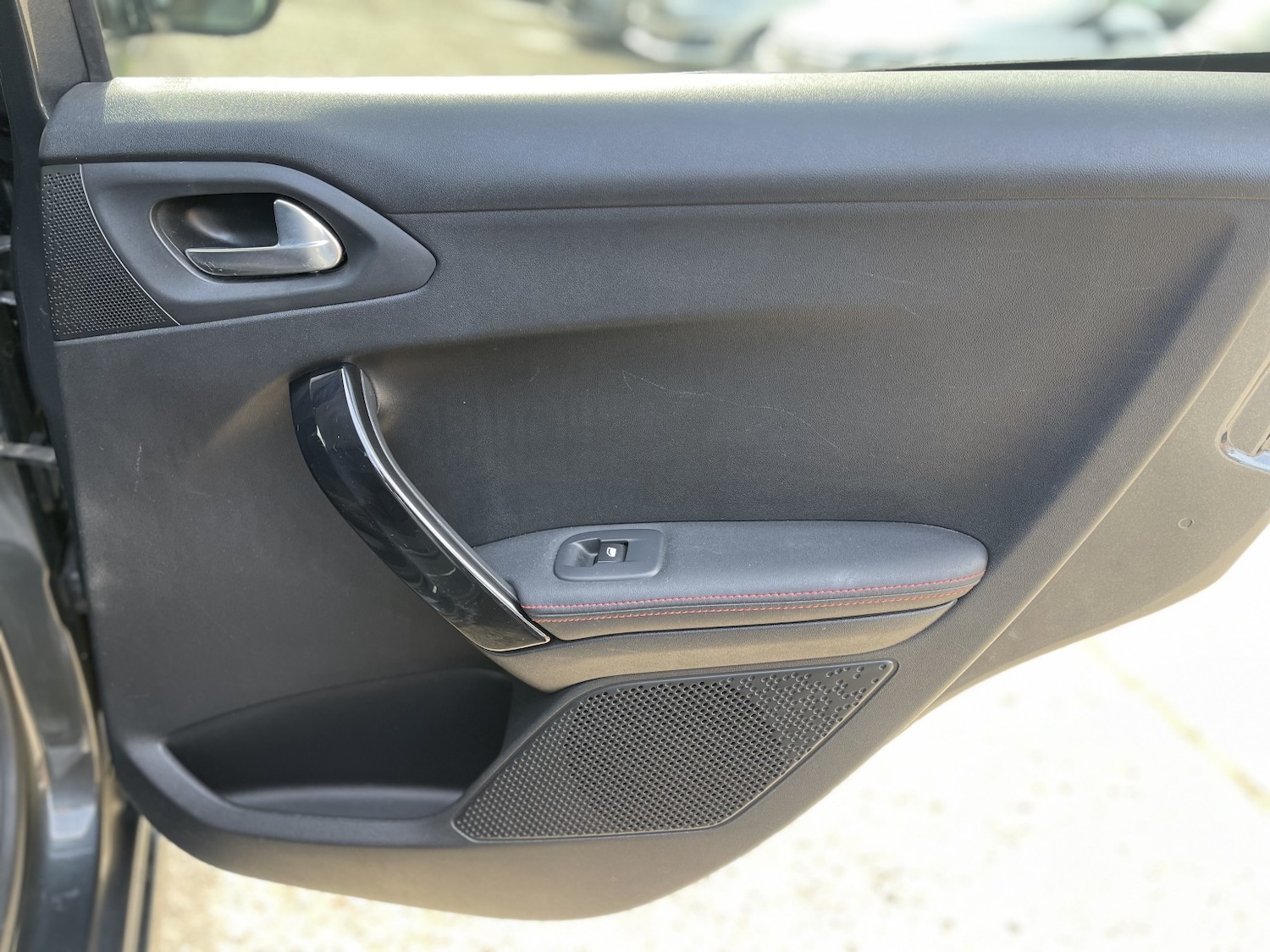 Used Peugeot 208 2016 for sale - 77981819: Photo 47