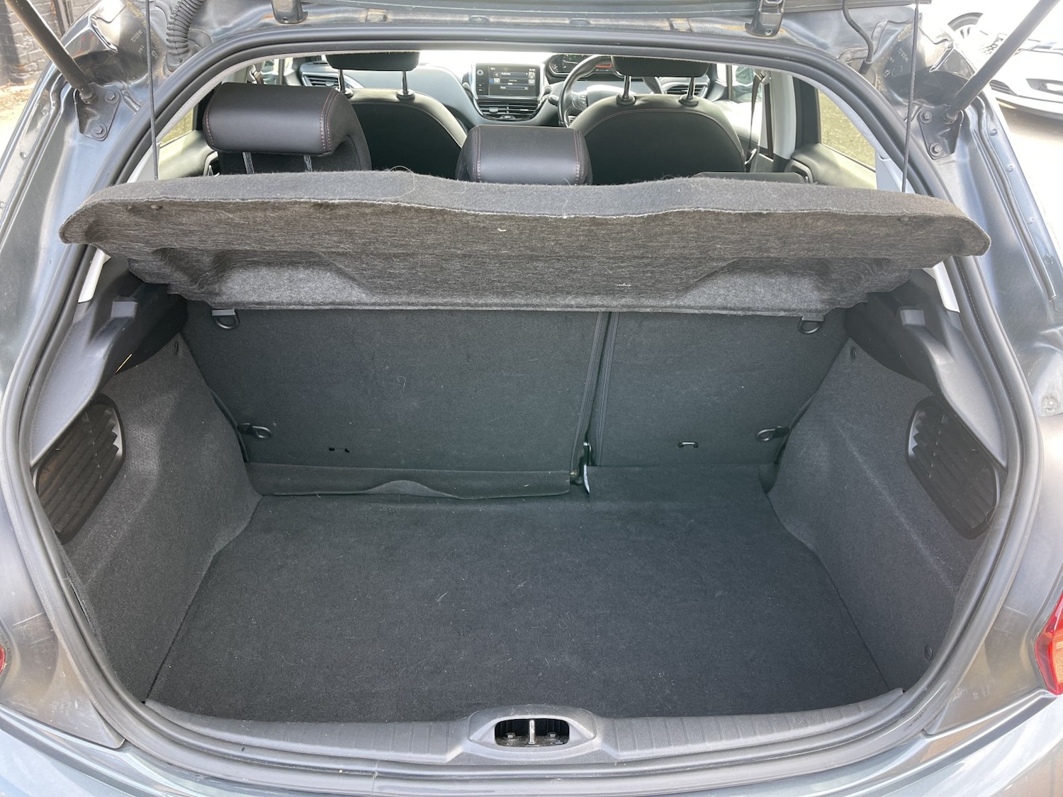 Used Peugeot 208 2016 for sale - 77981819: Photo 49