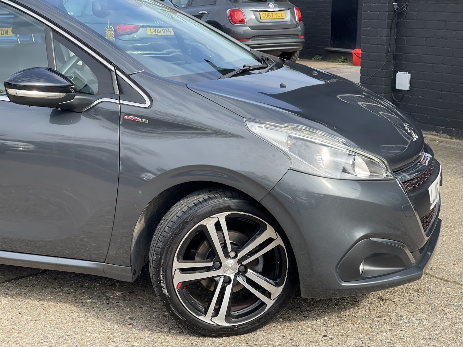 Used Peugeot 208 2016 for sale - 77981819: Photo 5
