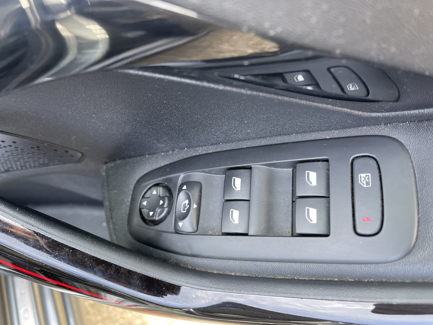 Used Peugeot 208 2016 for sale - 77981819: Photo 54