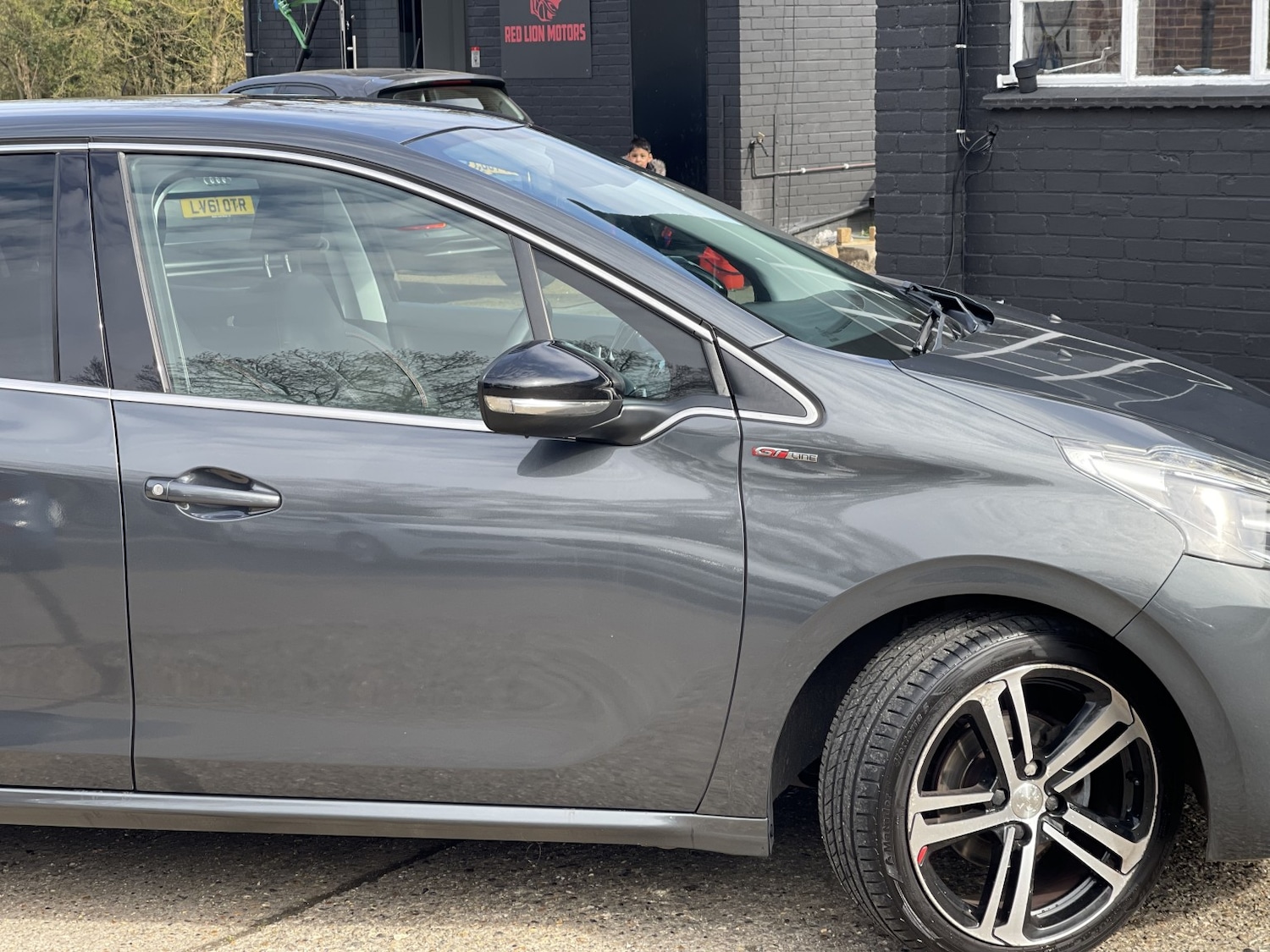 Used Peugeot 208 2016 for sale - 77981819: Photo 6