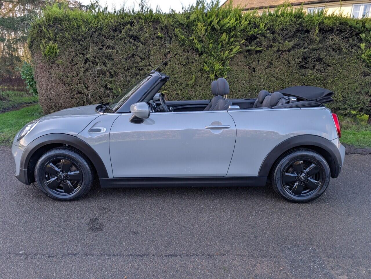 Used MINI Convertible 2019 for sale - 77892836: Photo 16