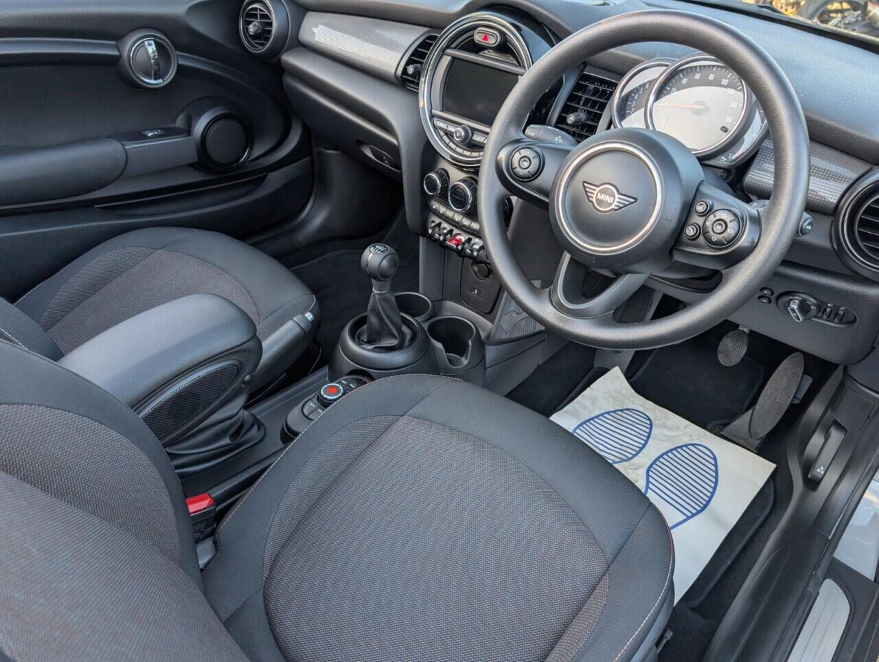 Used MINI Convertible 2019 for sale - 77892836: Photo 26