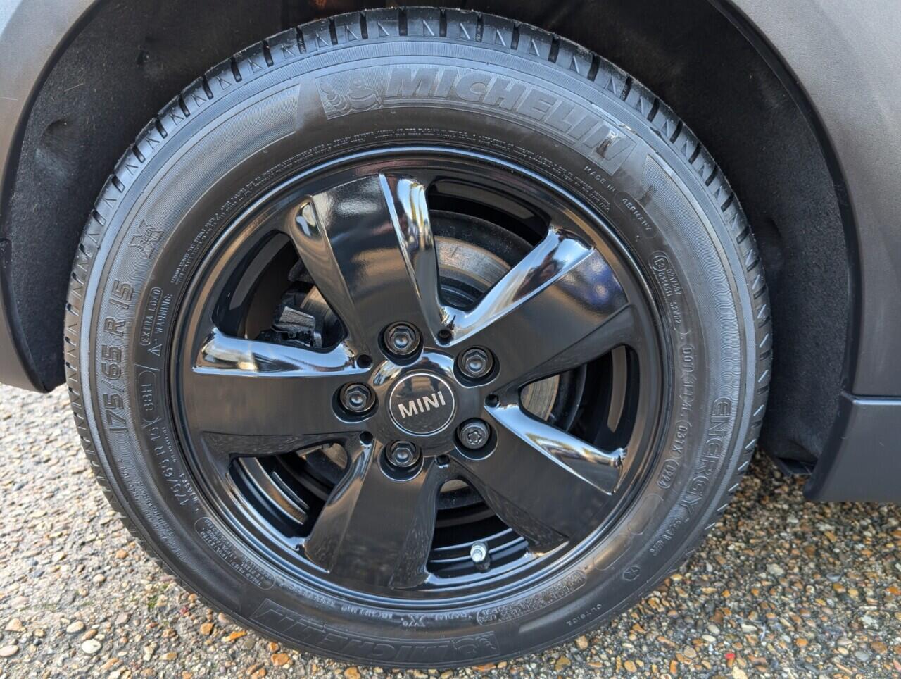 Used MINI Convertible 2019 for sale - 77892836: Photo 33