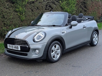 Used MINI Convertible 2019 for sale - 77892450: Photo