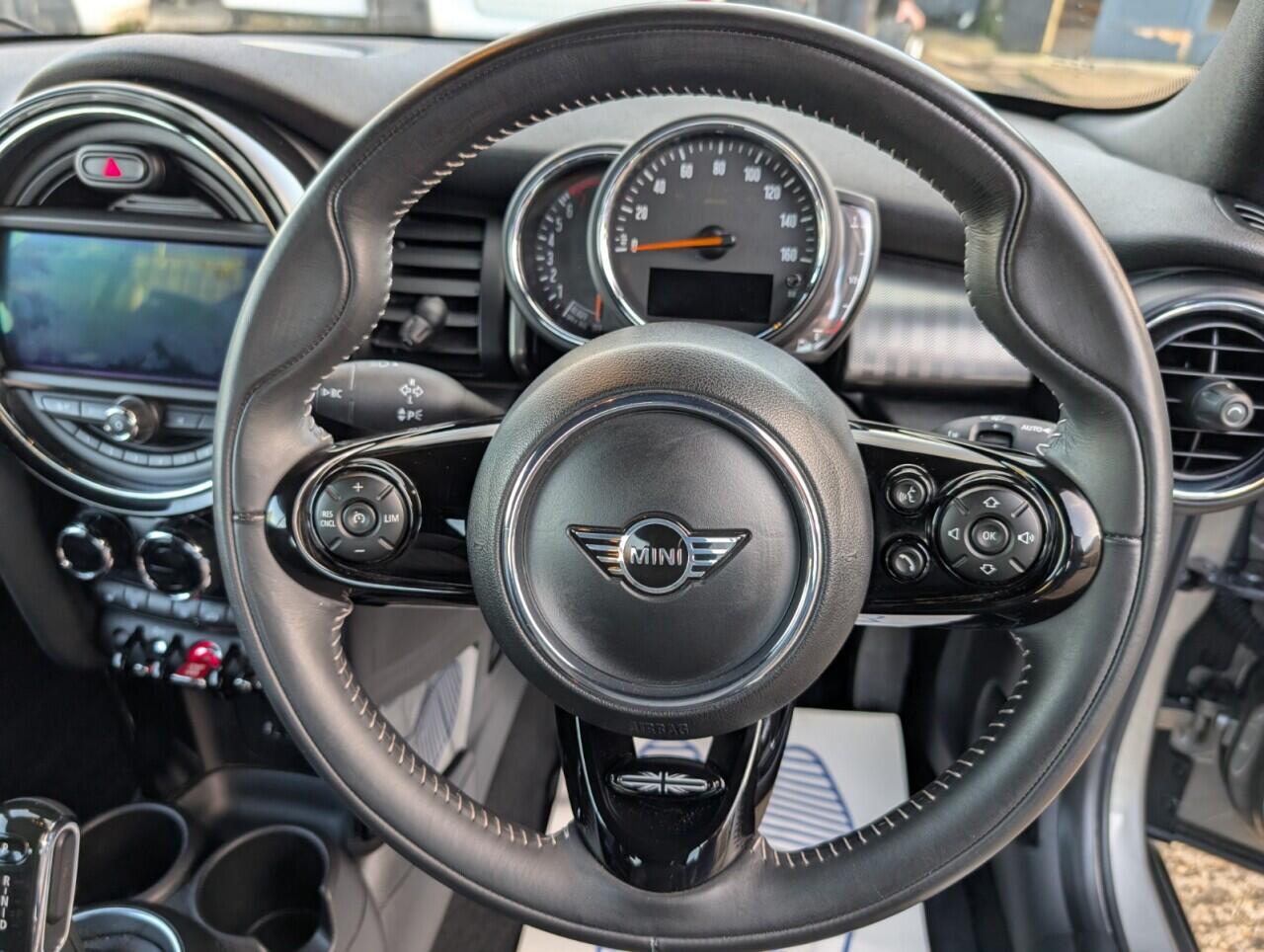 Used MINI Convertible 2019 for sale - 77892957: Photo 22