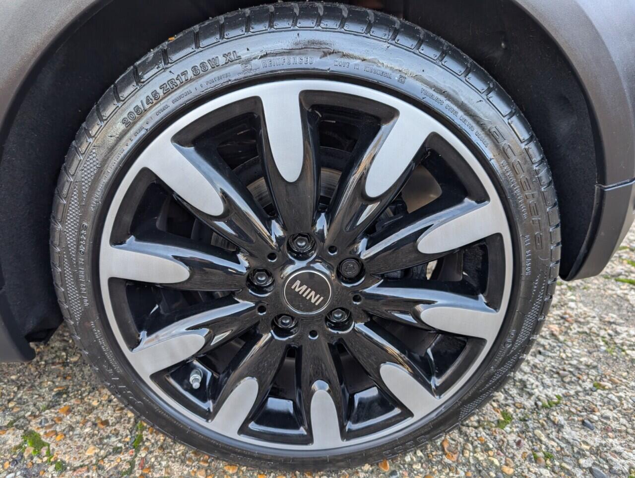 Used MINI Convertible 2019 for sale - 77892957: Photo 38