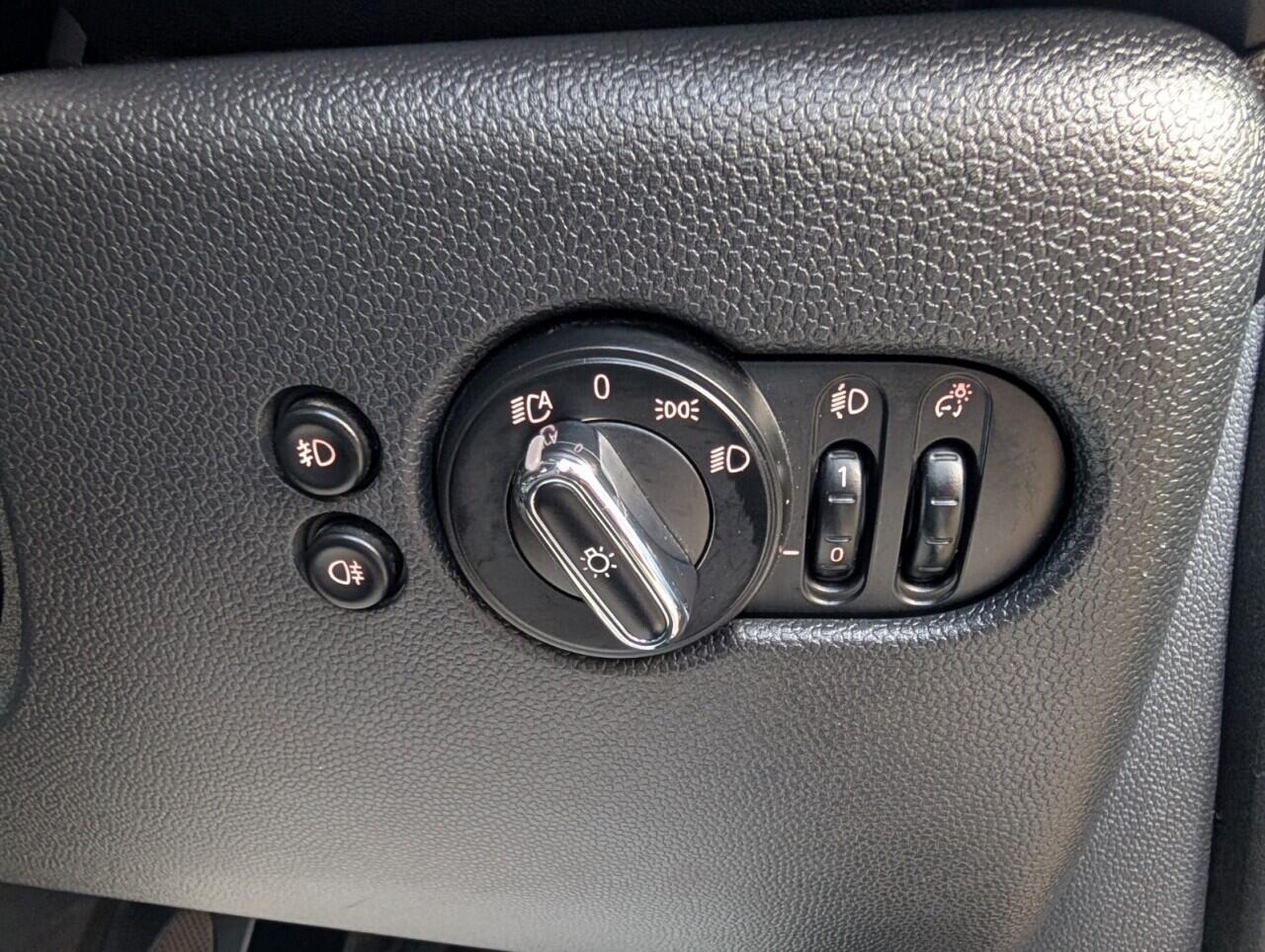 Used MINI Convertible 2019 for sale - 77892957: Photo 42