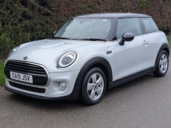 Used MINI Hatch 2019 for sale - 77512065: Photo