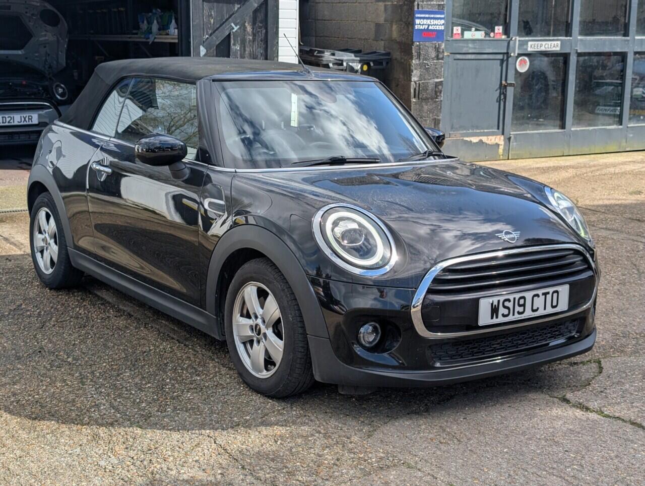 Used MINI Convertible 2019 for sale - 77892535: Photo 10