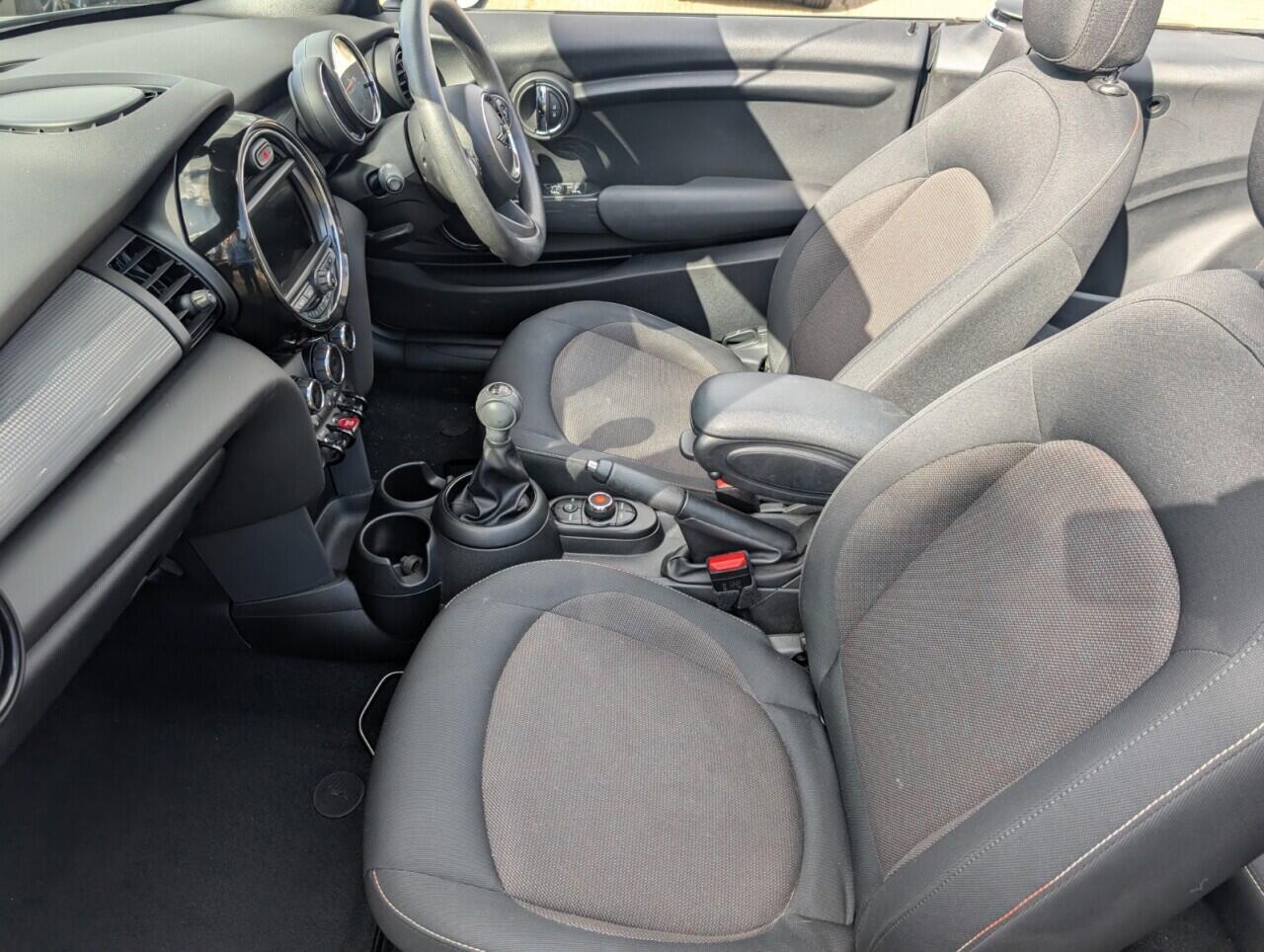 Used MINI Convertible 2019 for sale - 77892535: Photo 3