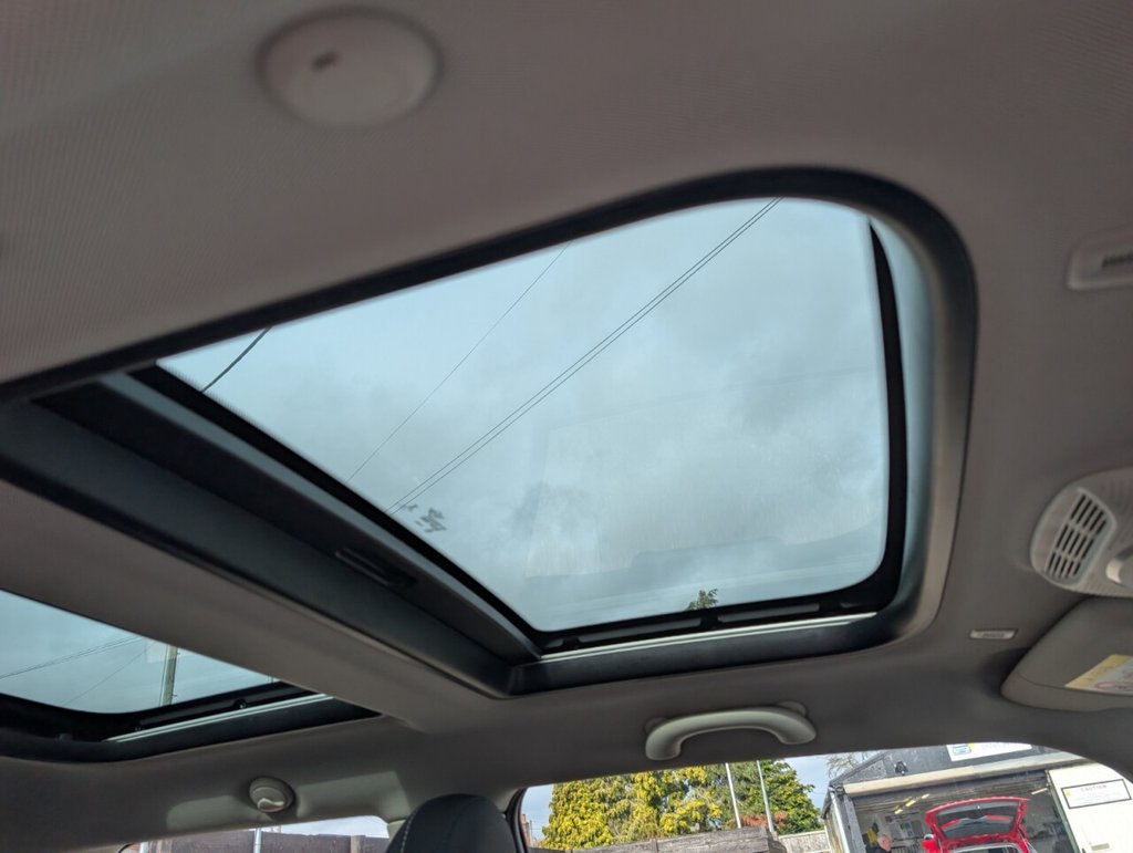 Used MINI Hatch 2020 for sale - 77680322: Photo 2