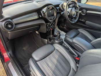 Used MINI Hatch 2020 for sale - 77512063: Photo