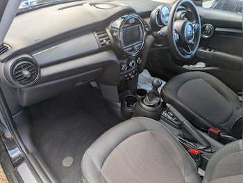 Used MINI Hatch 2019 for sale - 77512057: Photo