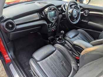 Used MINI Hatch 2019 for sale - 77667073: Photo