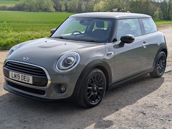 Used MINI Hatch 2019 for sale - 78246396: Photo