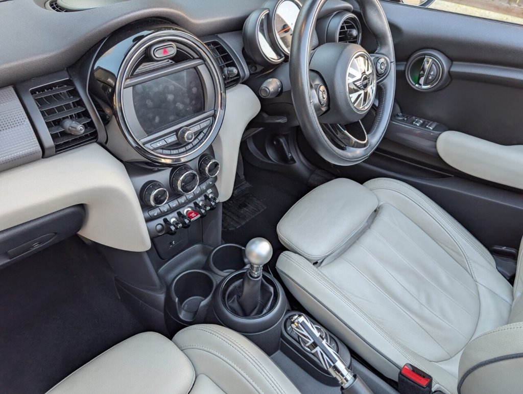 Used MINI Convertible 2018 for sale - 77571532: Photo 15