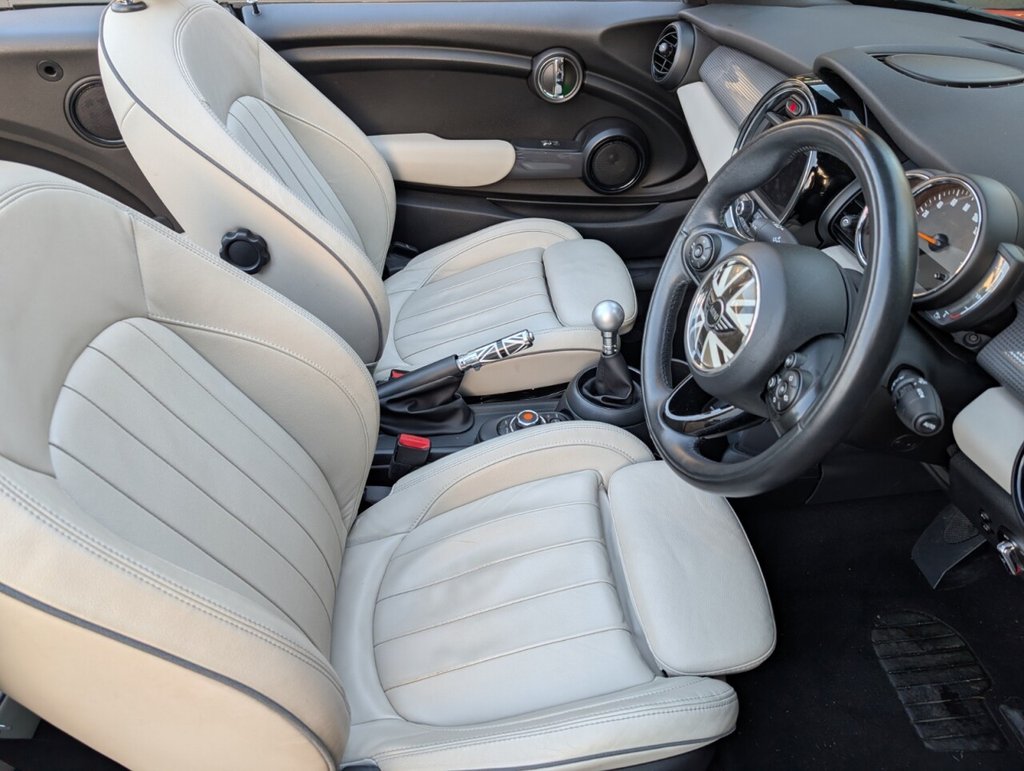 Used MINI Convertible 2018 for sale - 77571532: Photo 25