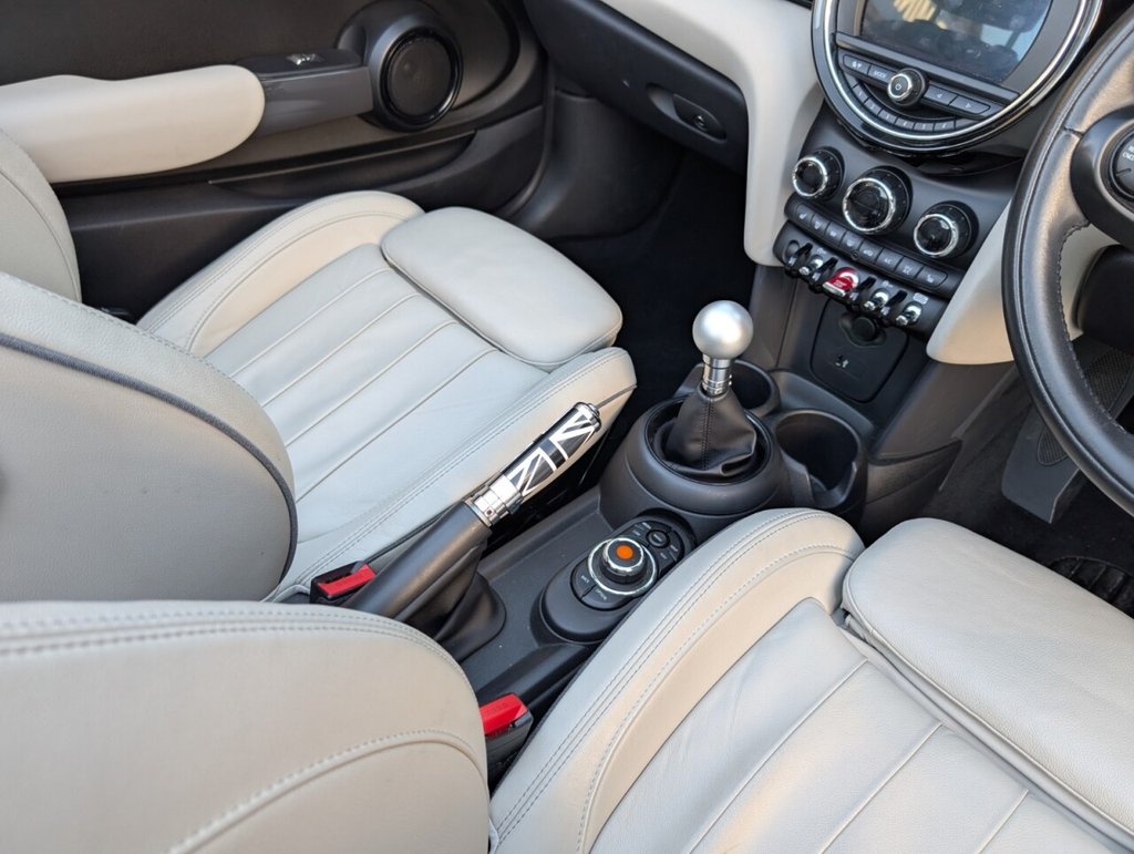 Used MINI Convertible 2018 for sale - 77571532: Photo 28