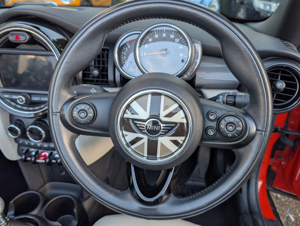 Used MINI Convertible 2018 for sale - 77571532: Photo 30