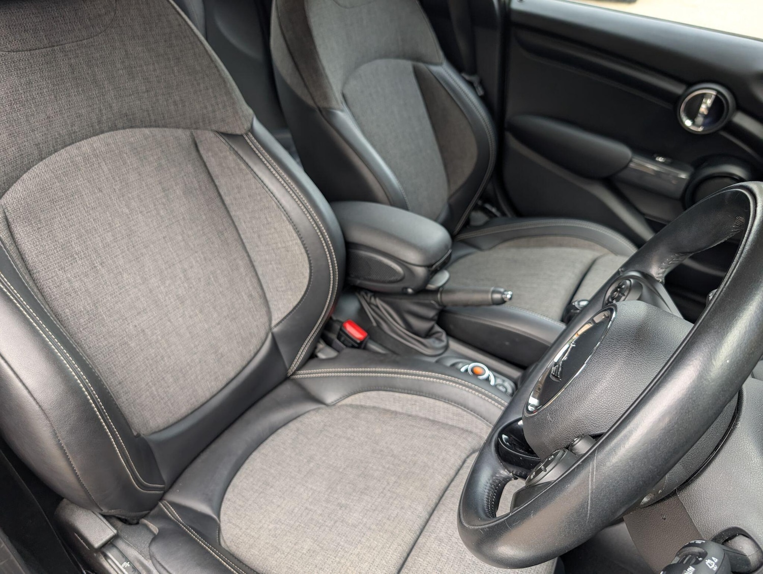 Used MINI Hatch 2018 for sale - 78100296: Photo 11