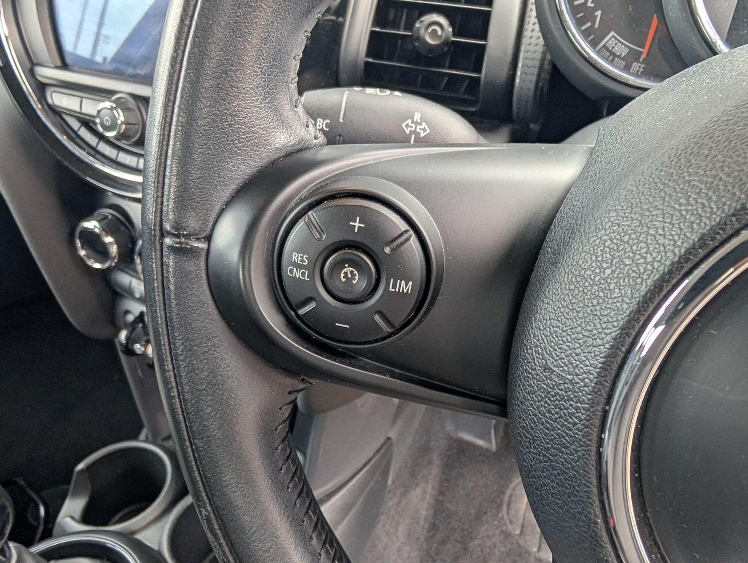 Used MINI Hatch 2018 for sale - 78100296: Photo 19