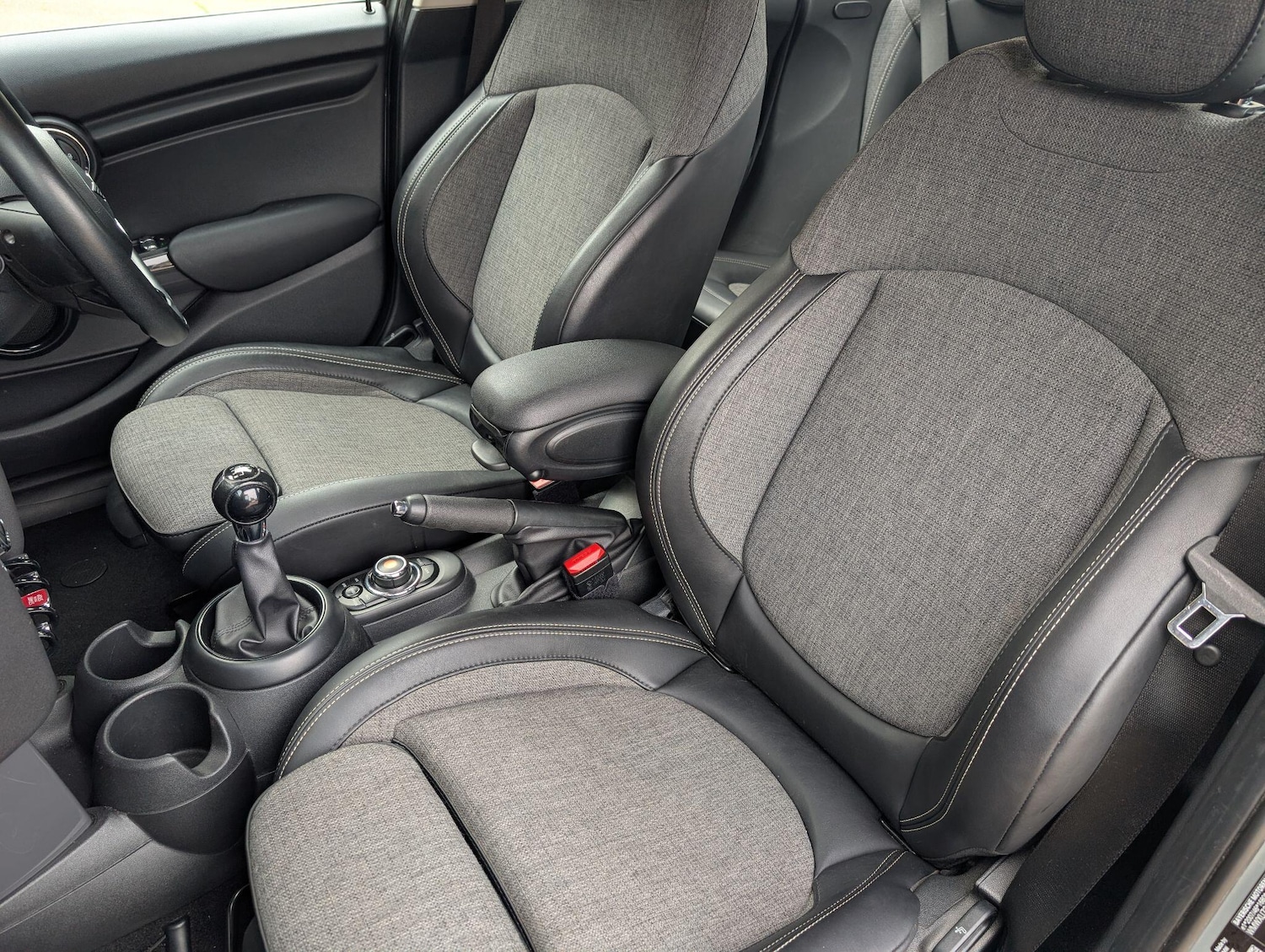 Used MINI Hatch 2018 for sale - 78100296: Photo 23