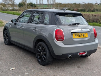 Used MINI Hatch 2018 for sale - 78100296: Photo