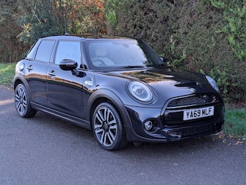 Used MINI Hatch 2019 for sale - 77892210: Photo