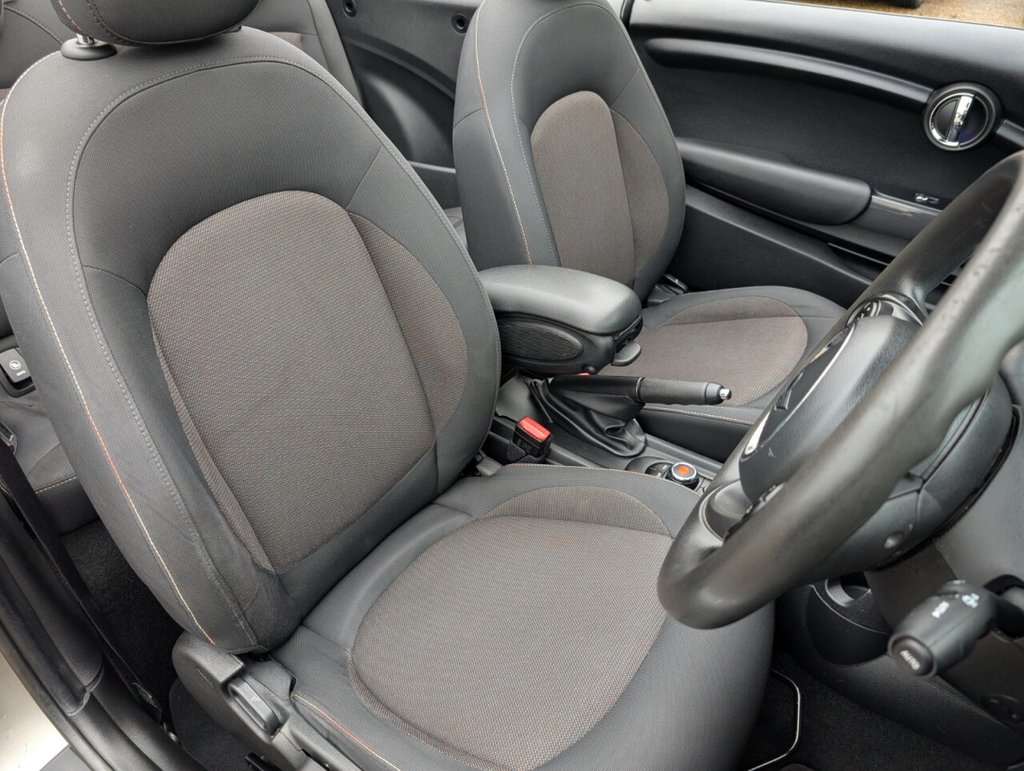 Used MINI Convertible 2019 for sale - 77512070: Photo 10